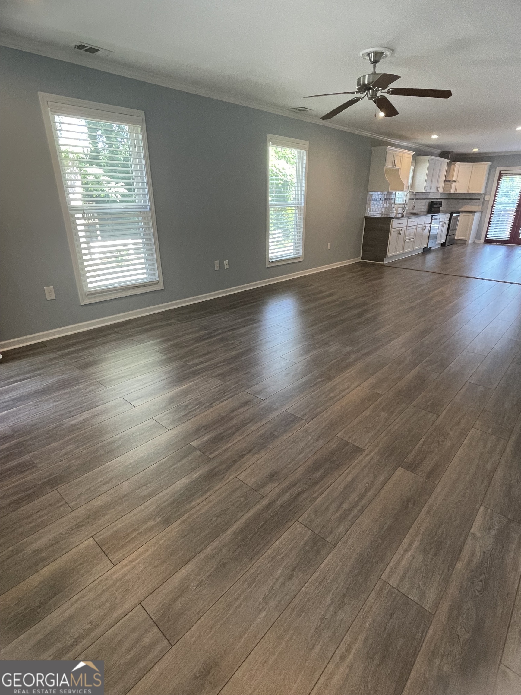 1833 Phillips Avenue East Point GA 30344