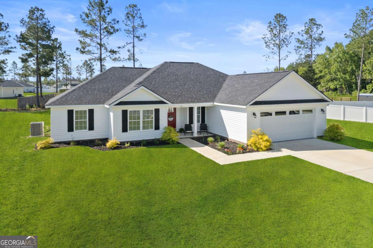 715 Medway Point Ellabell GA 31308