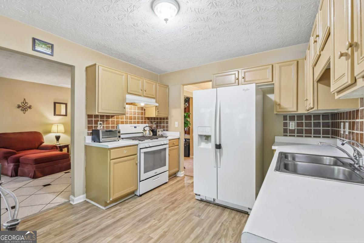 1068 Shadow Lake Drive Lithonia GA 30058