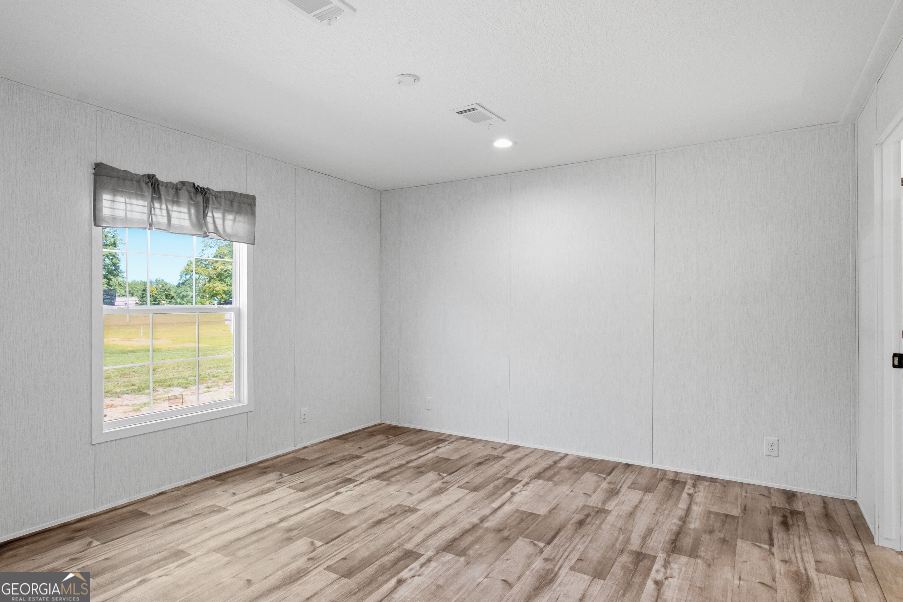 1137 5th Avenue Twin City GA 30471