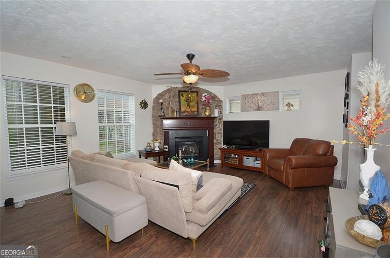 5 Granite Court Dallas GA 30132