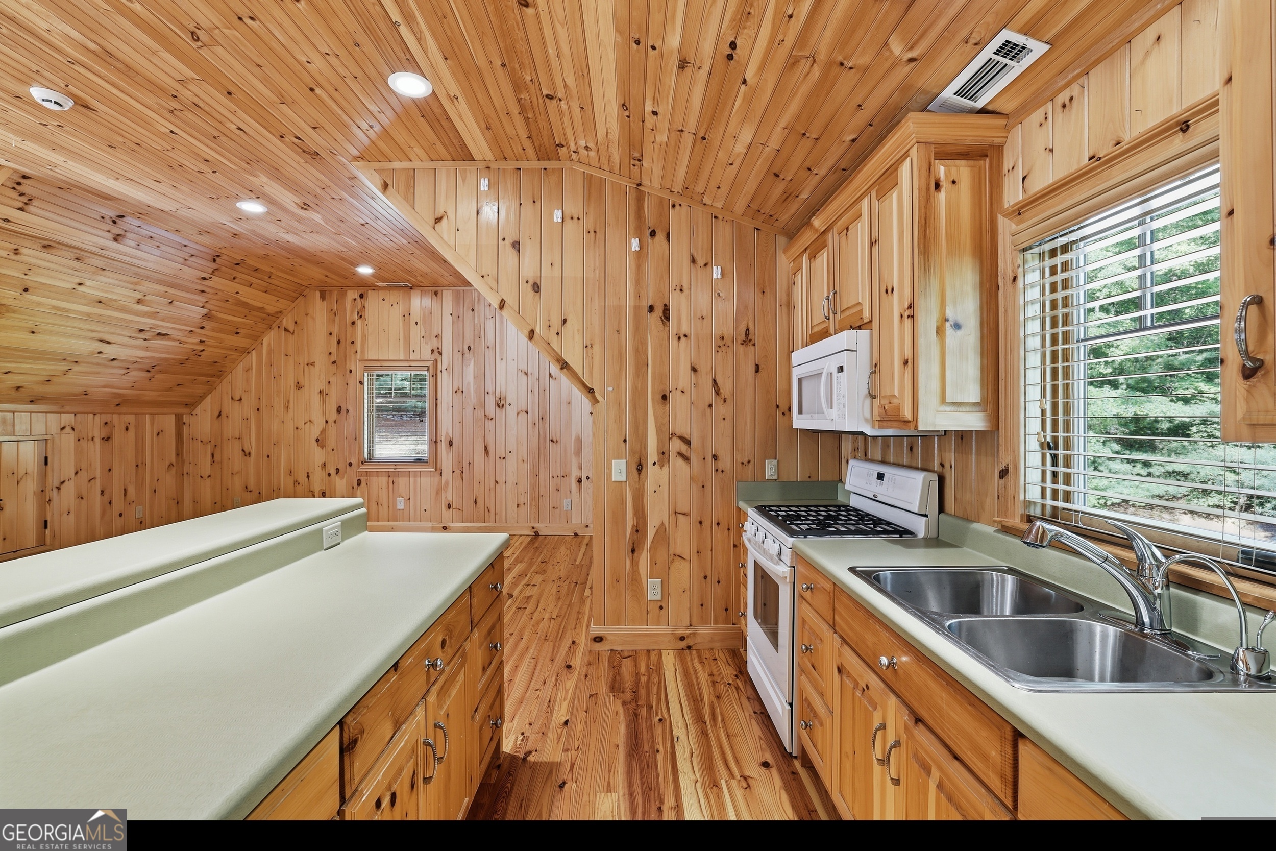 95 Marshall Lane Tiger GA 30576
