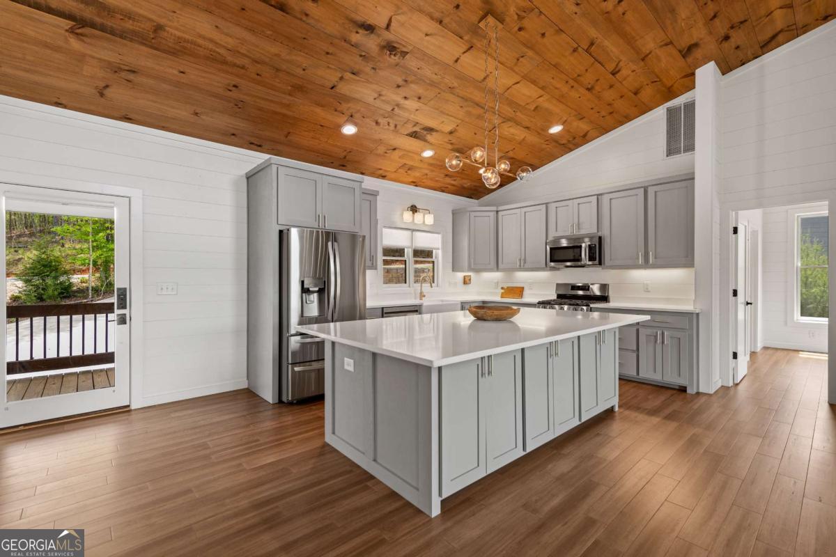 670 River Hill Road Mineral Bluff GA 30559
