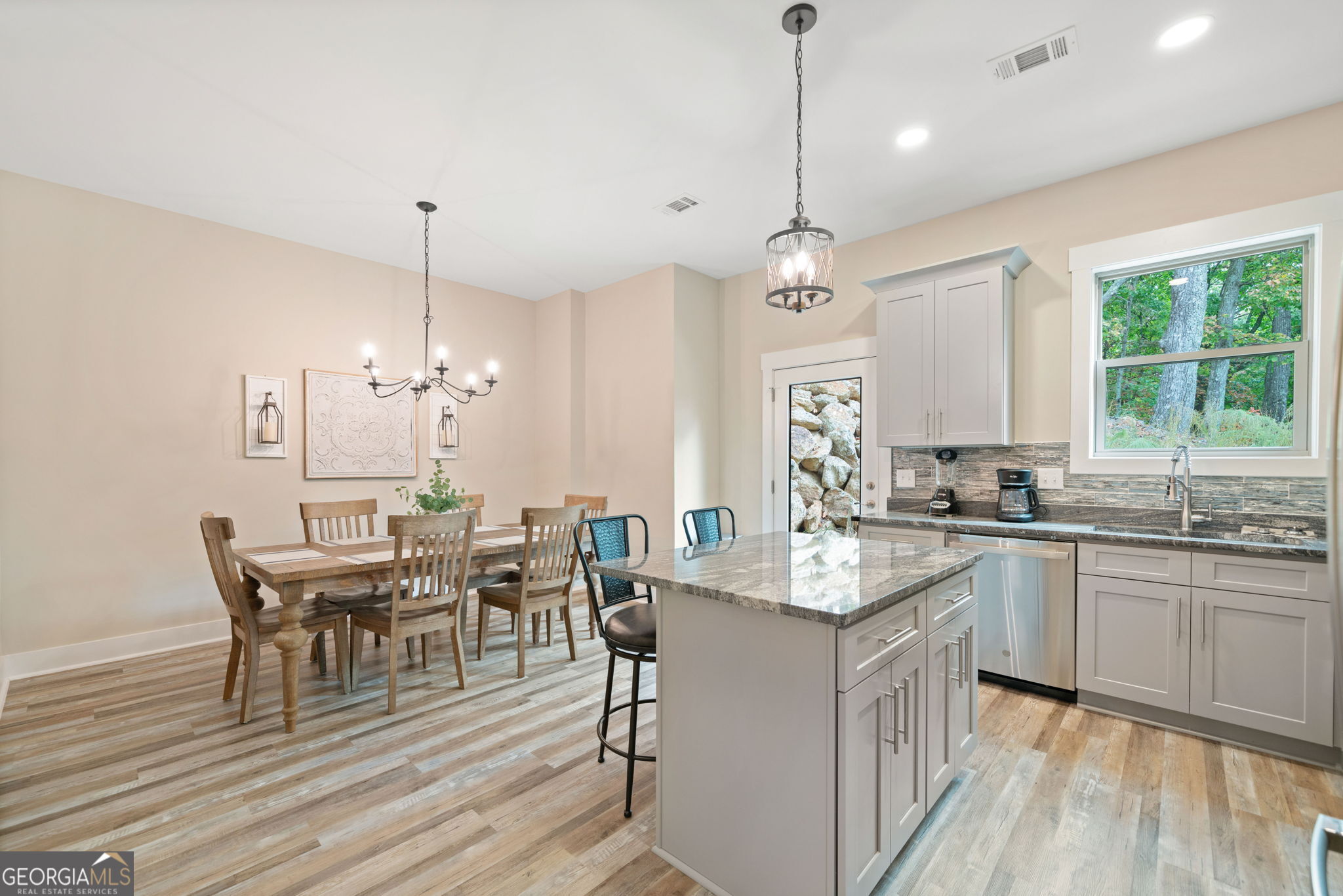 102 Moose Loop Waleska GA 30183