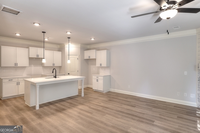 19 Crest Drive Hartwell GA 30643