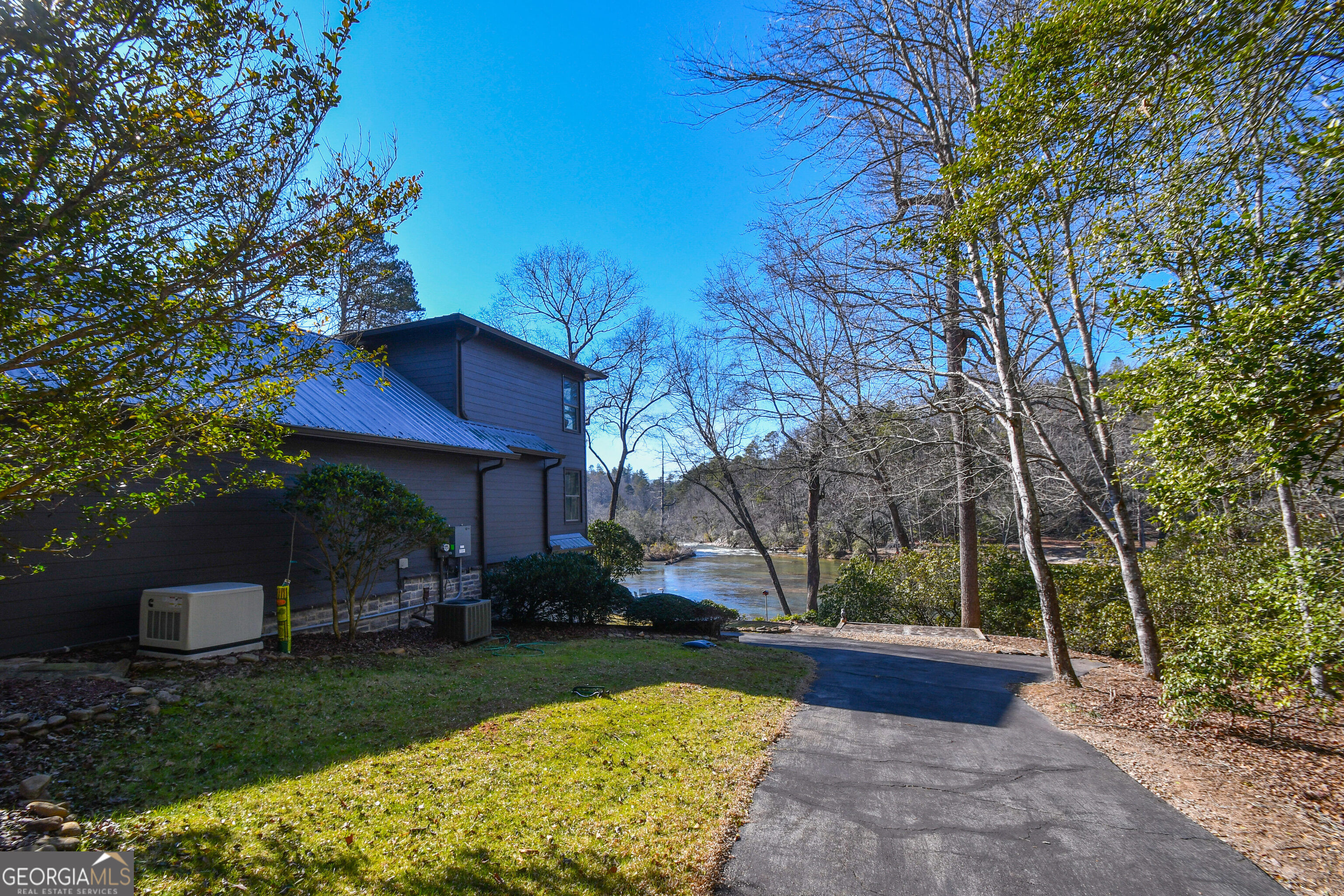 1207 Old River Road Cornelia GA 30531