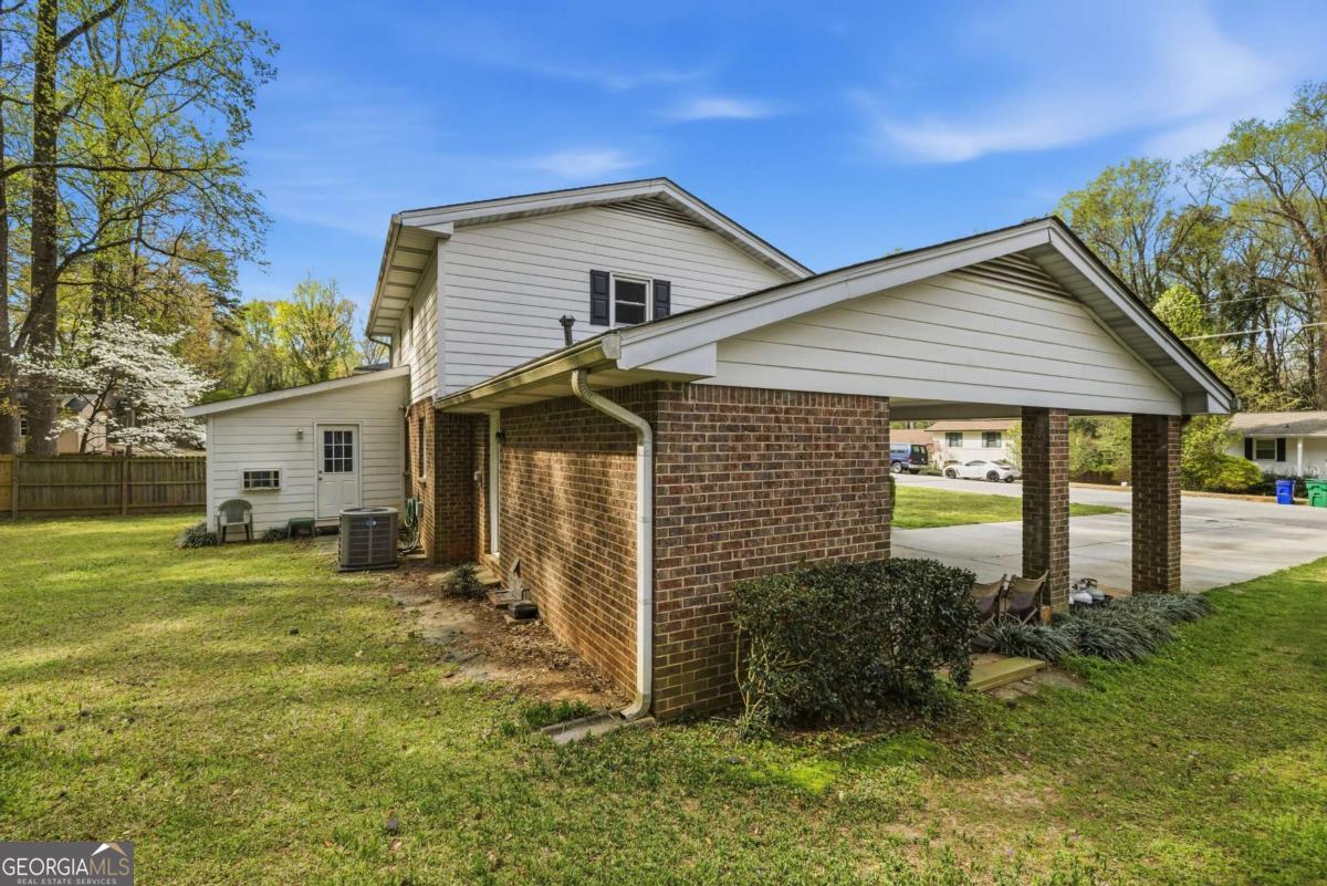 1373 Sanden Ferry Drive Decatur GA 30033