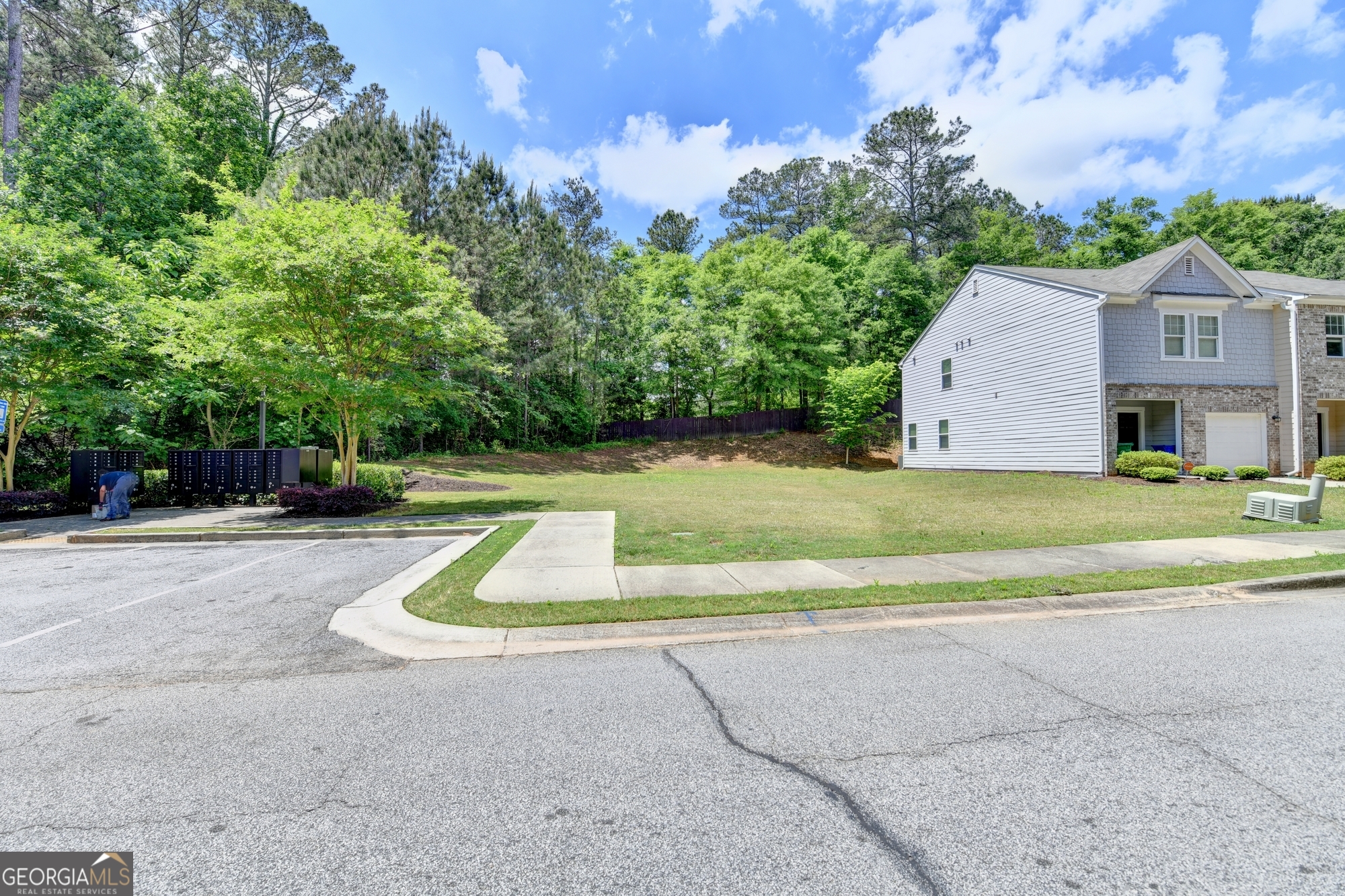 3079 Tarian Way Decatur GA 30034