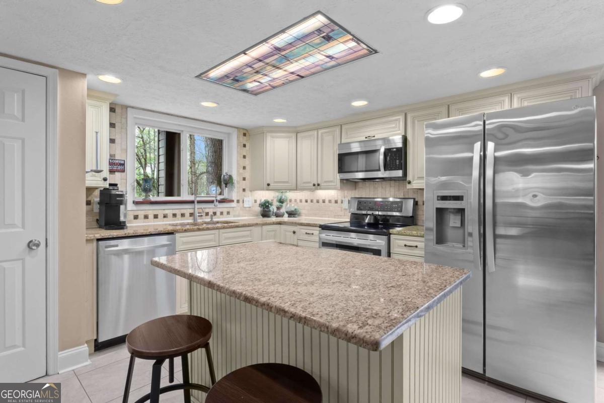 3865 Mabry Road NE Roswell GA 30075