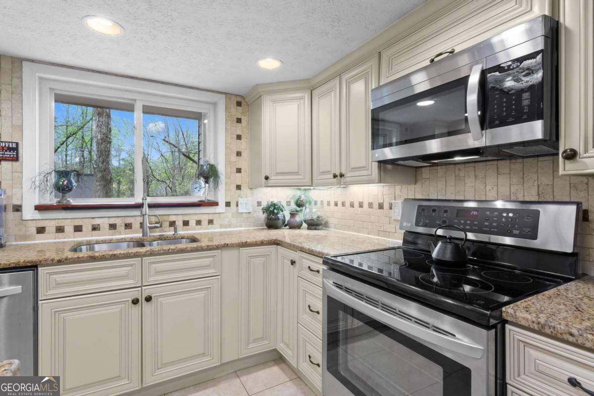 3865 Mabry Road NE Roswell GA 30075