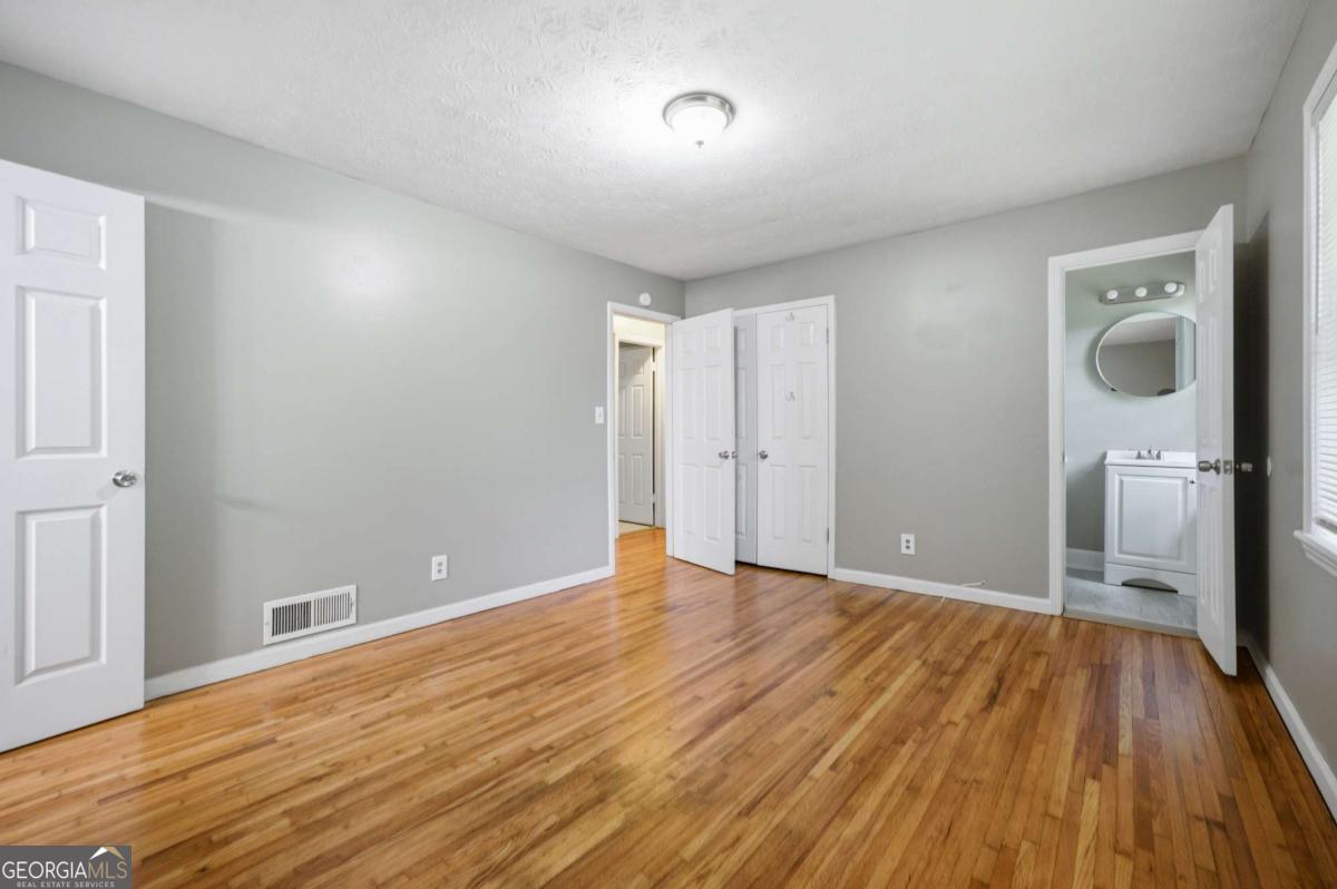 997 Pineglen Drive Forest Park GA 30297