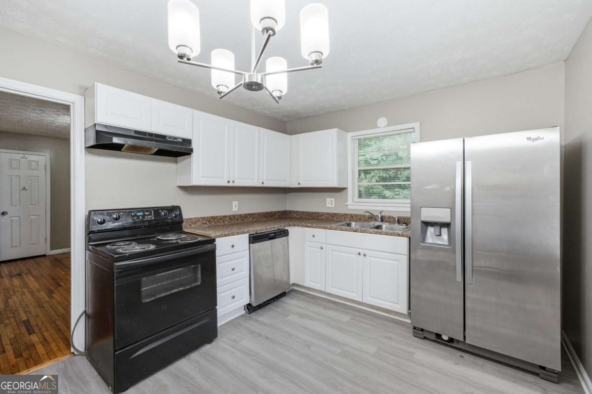997 Pineglen Drive Forest Park GA 30297