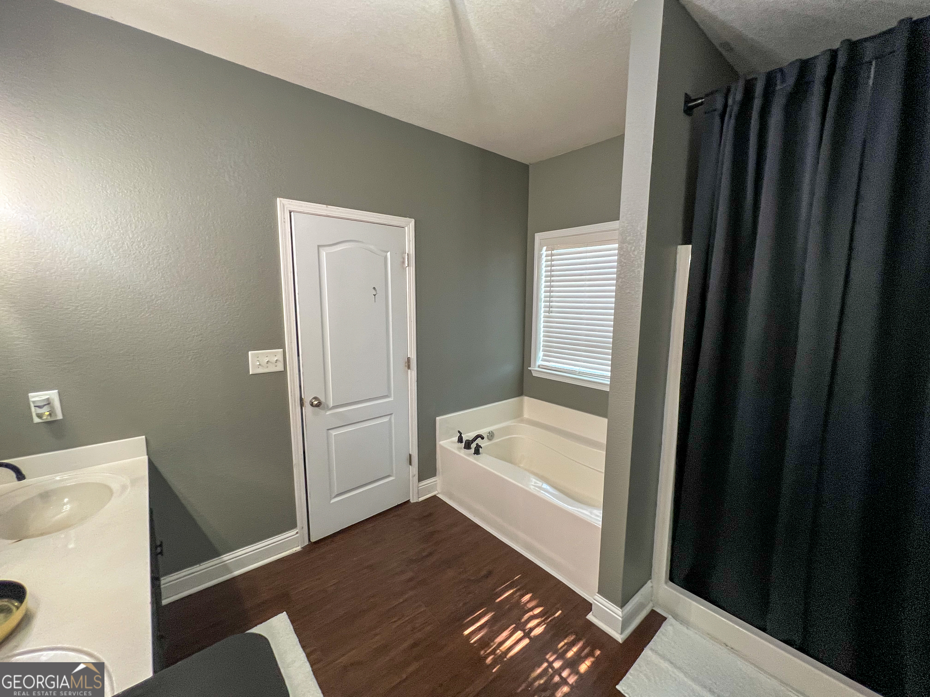 302 Appling Byron GA 31008