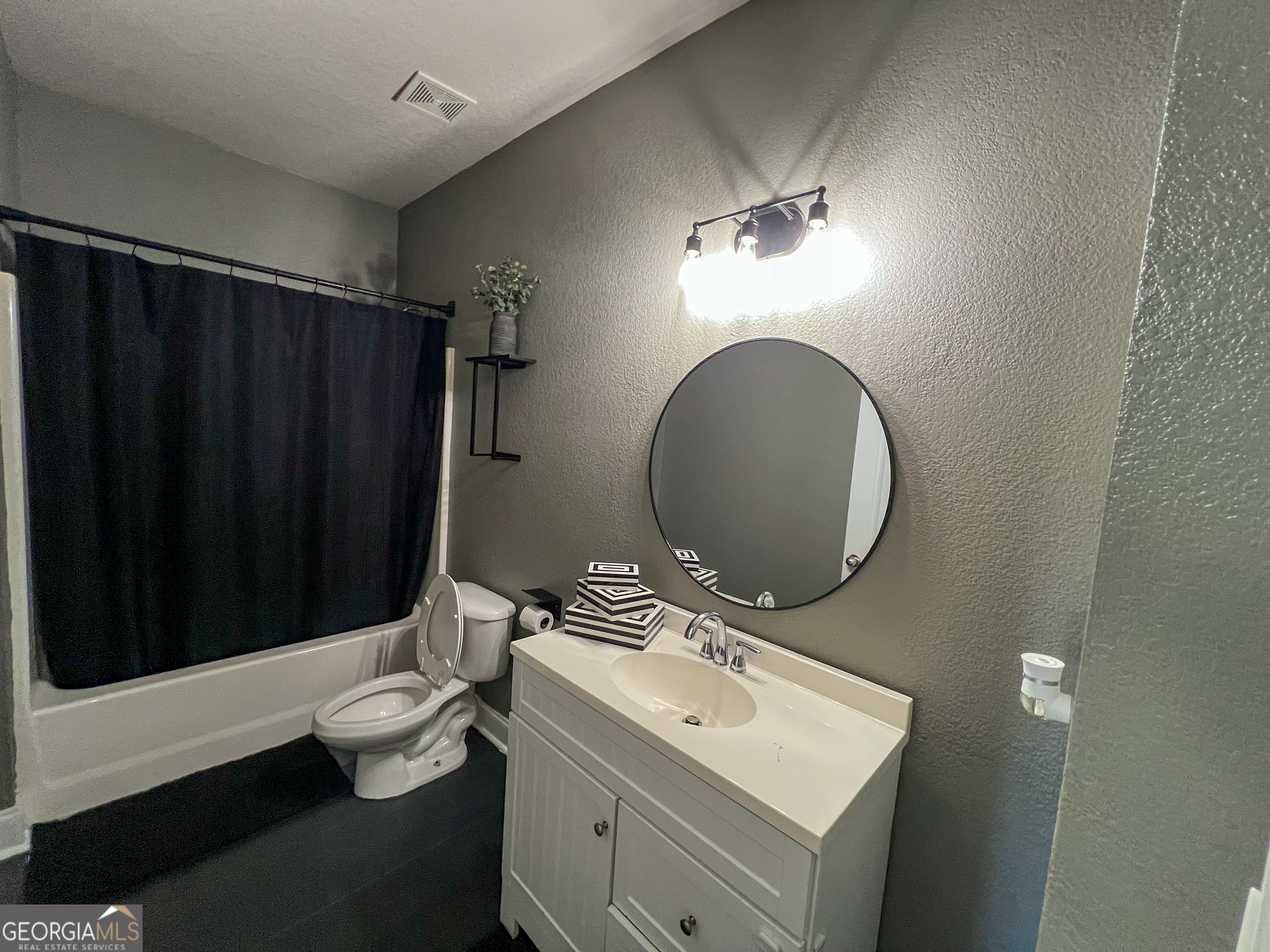 302 Appling Byron GA 31008