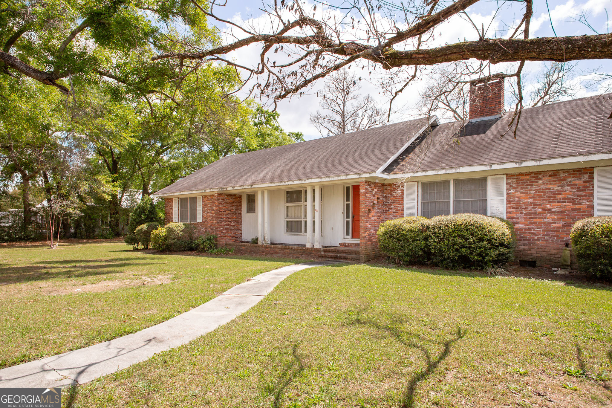 221 Marion Street Blackshear GA 31516