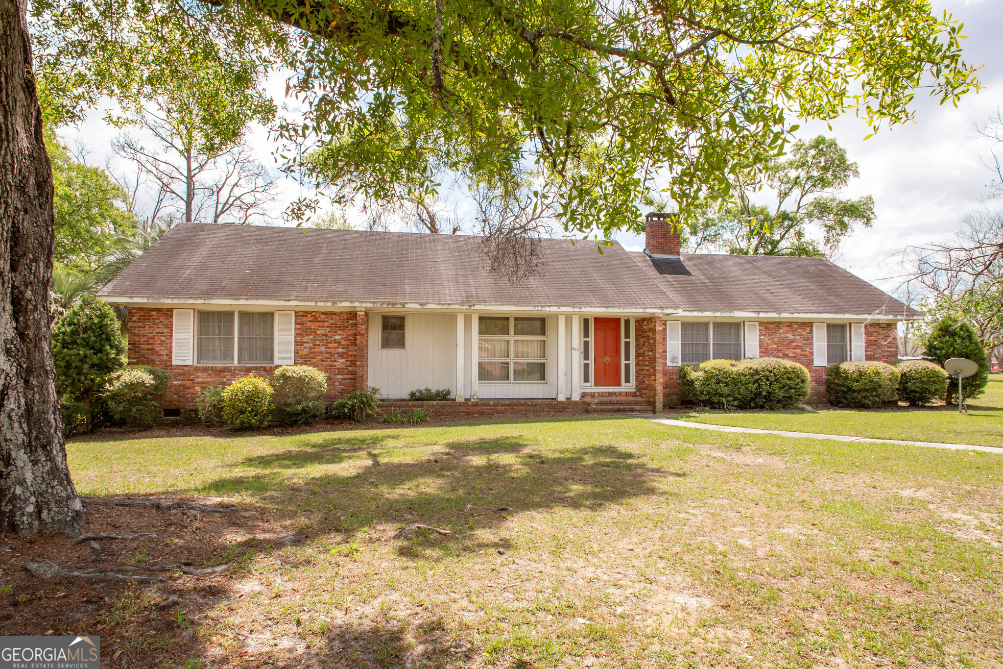 221 Marion Street Blackshear GA 31516