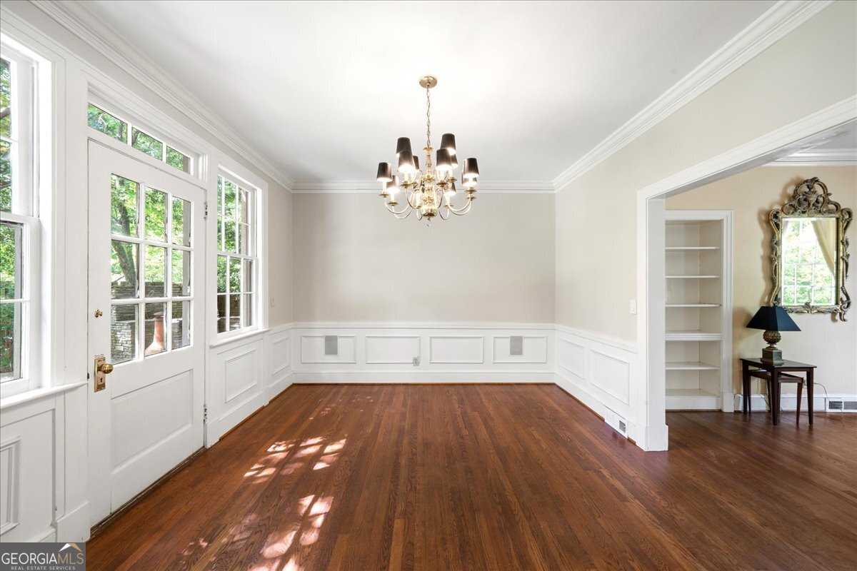 2039 Springlake Drive NW Atlanta GA 30305