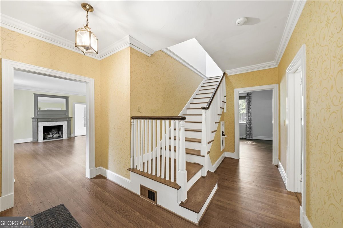 2039 Springlake Drive NW Atlanta GA 30305