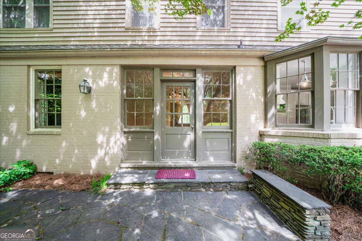 2039 Springlake Drive NW Atlanta GA 30305