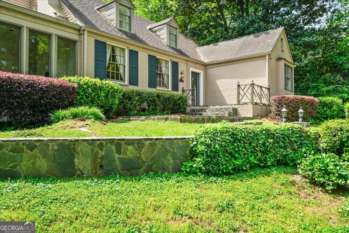 2039 Springlake Drive NW Atlanta GA 30305