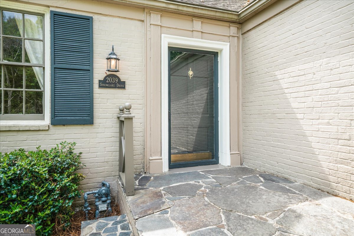 2039 Springlake Drive NW Atlanta GA 30305