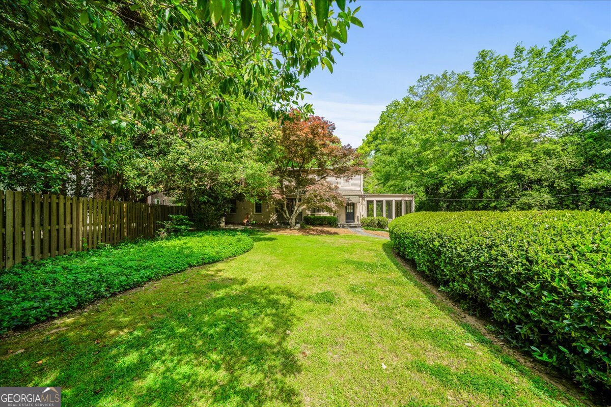 2039 Springlake Drive NW Atlanta GA 30305