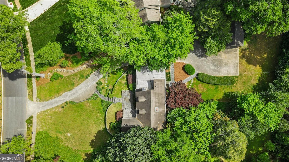 2039 Springlake Drive NW Atlanta GA 30305