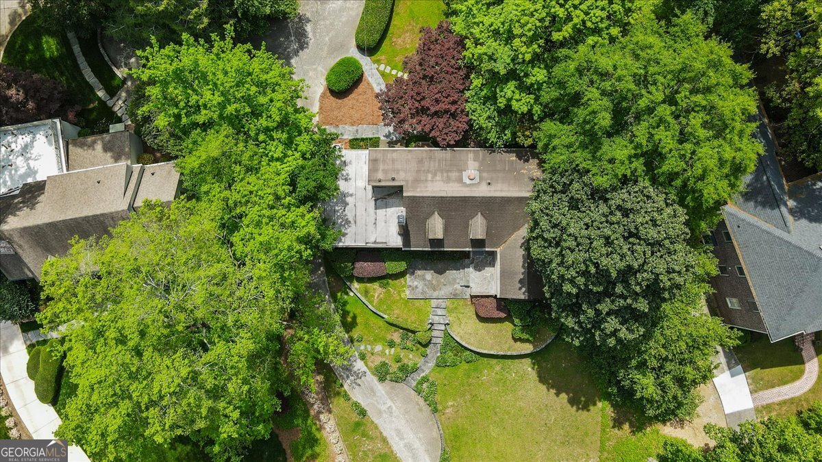 2039 Springlake Drive NW Atlanta GA 30305
