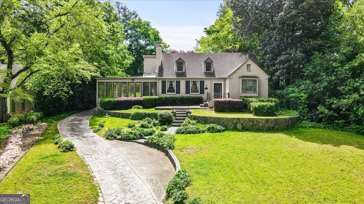 2039 Springlake Drive NW Atlanta GA 30305