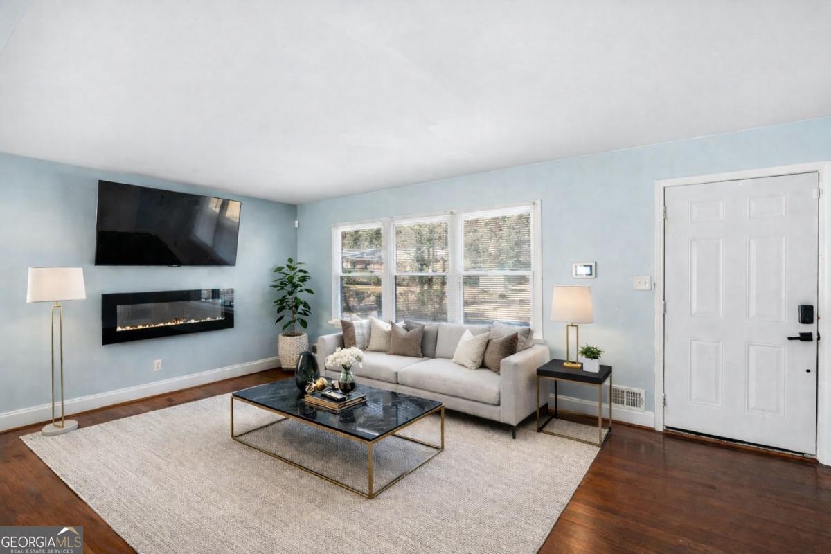 1918 Valley Ridge Drive SW Atlanta GA 30331