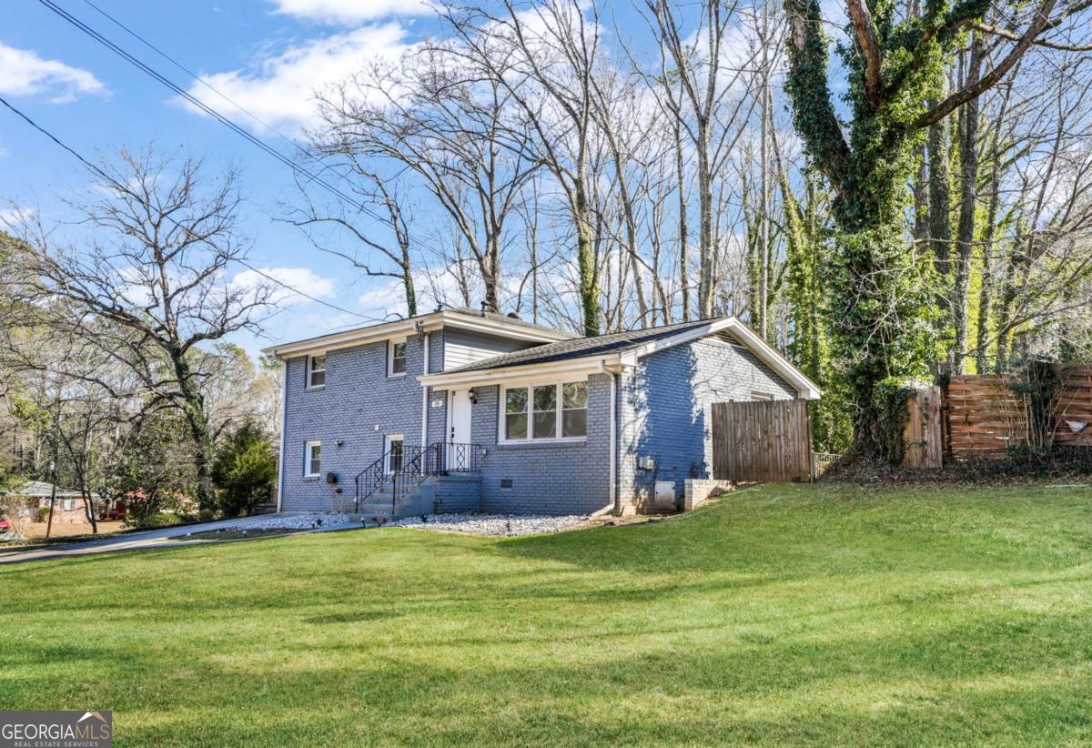 1918 Valley Ridge Drive SW Atlanta GA 30331