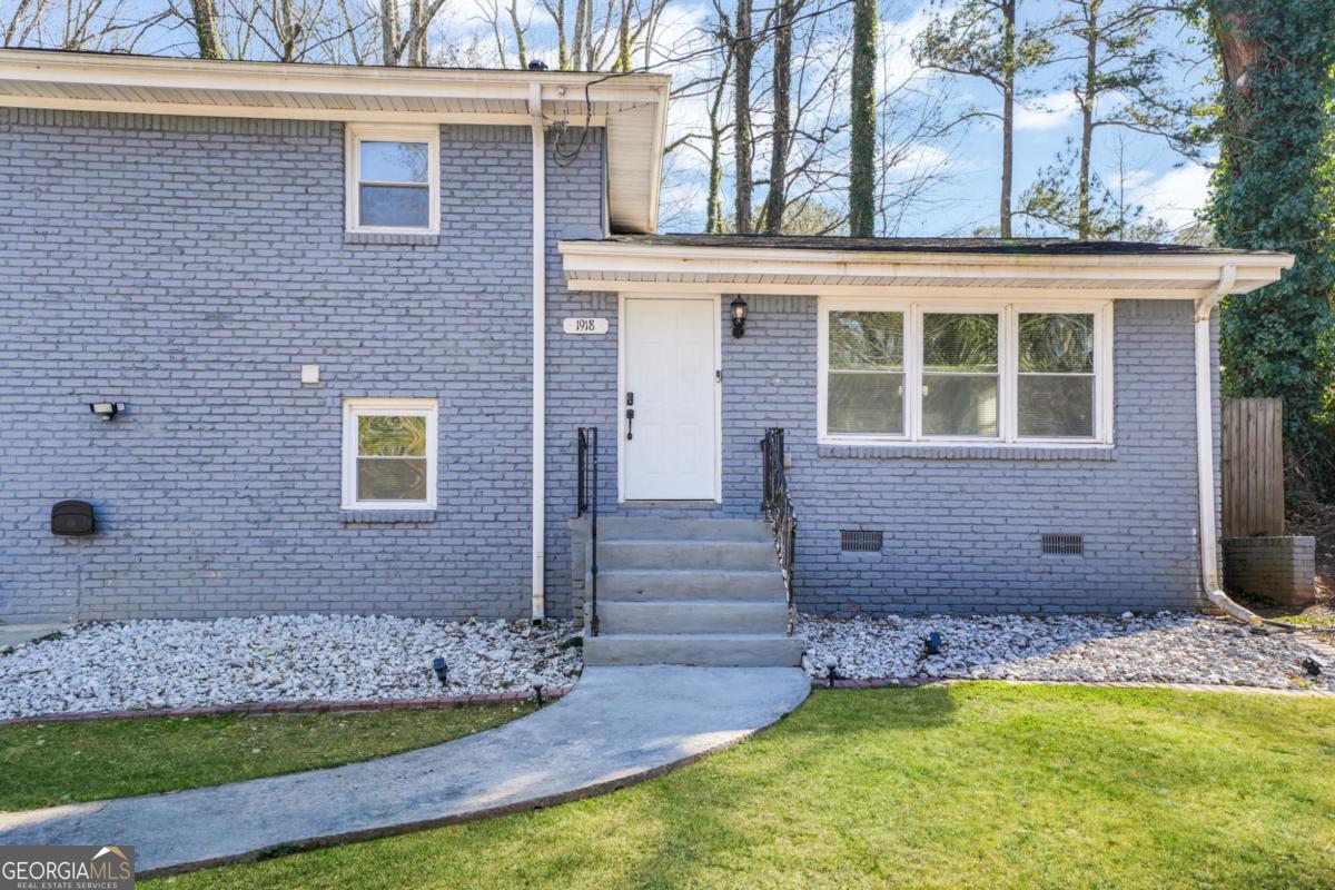 1918 Valley Ridge Drive SW Atlanta GA 30331