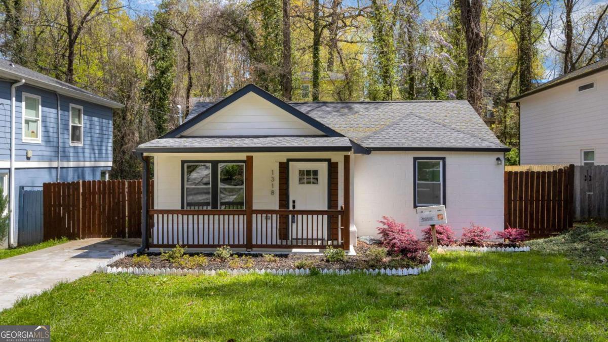 1318 Graymont Drive SW Atlanta GA 30310