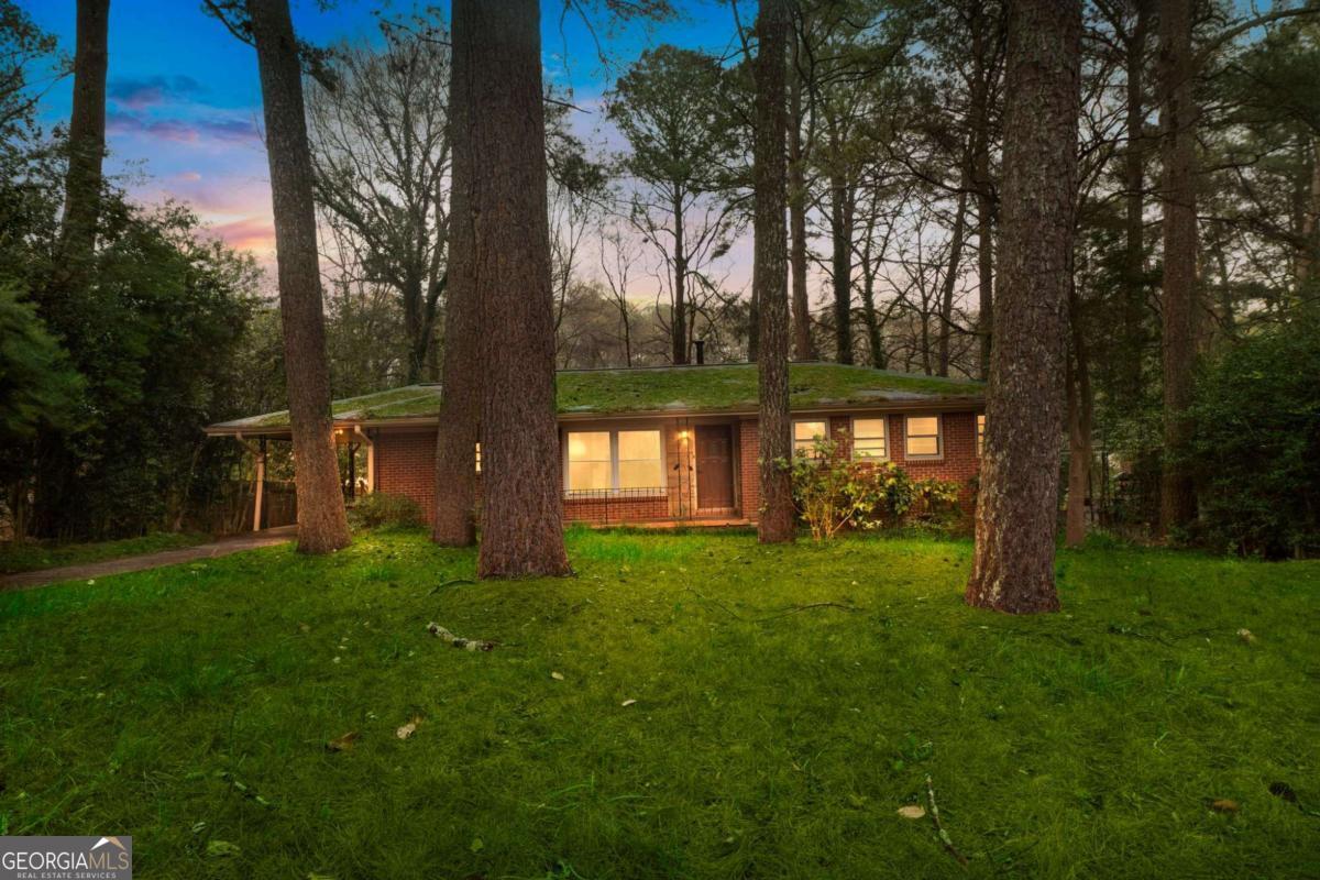1318 Graymont Drive SW Atlanta GA 30310