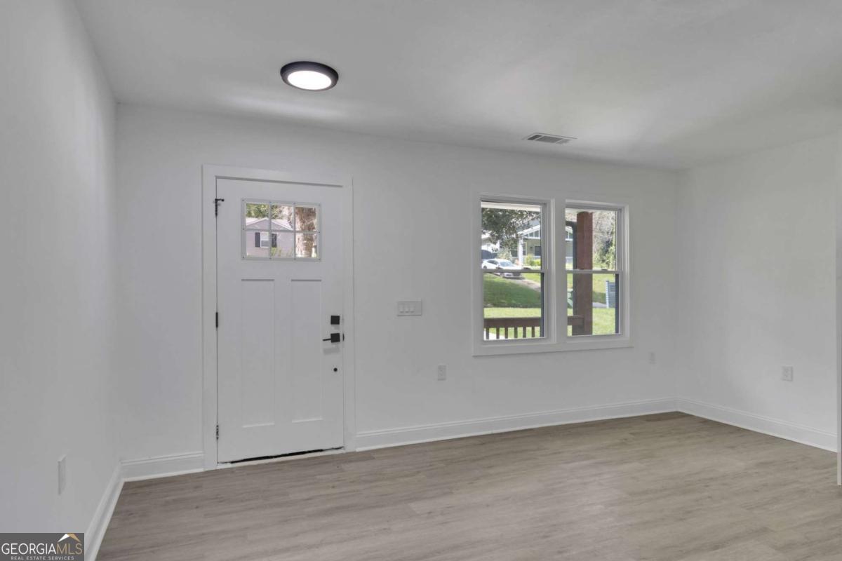 1318 Graymont Drive SW Atlanta GA 30310