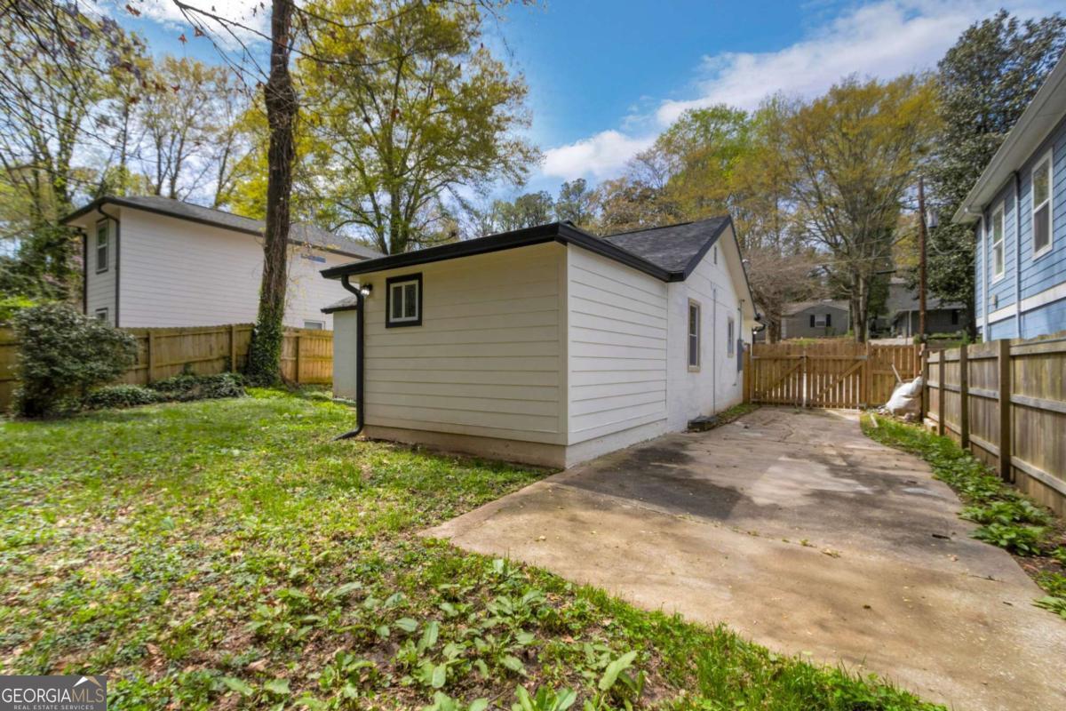 1318 Graymont Drive SW Atlanta GA 30310