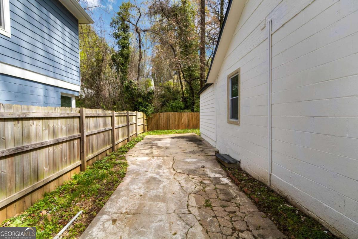 1318 Graymont Drive SW Atlanta GA 30310