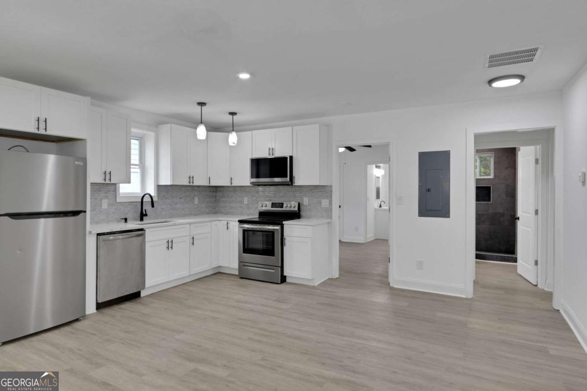 1318 Graymont Drive SW Atlanta GA 30310