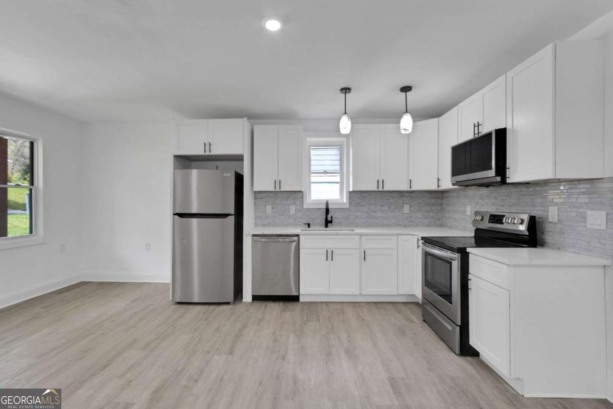 1318 Graymont Drive SW Atlanta GA 30310