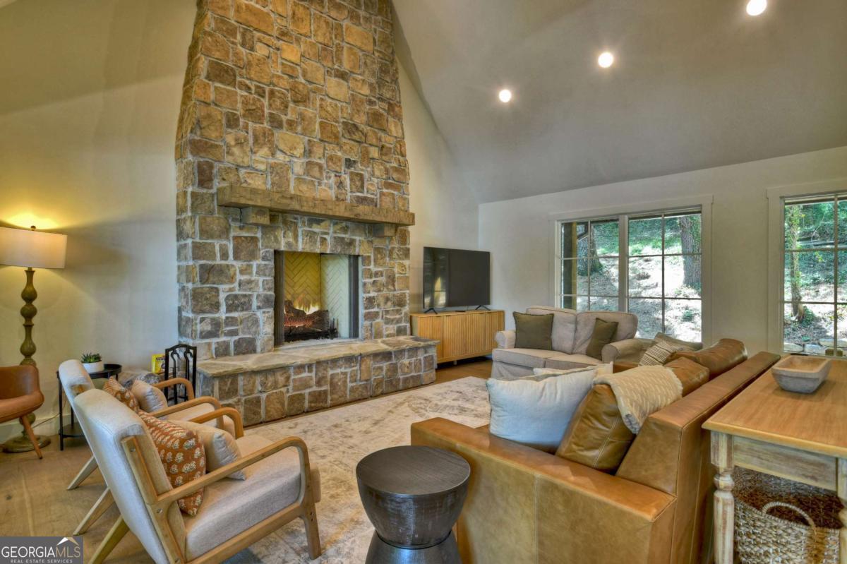 143 Heritage Point Morganton GA 30560