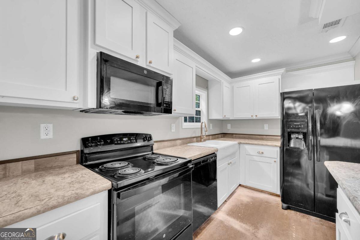 81 Jarrett Lane Gillsville GA 30543