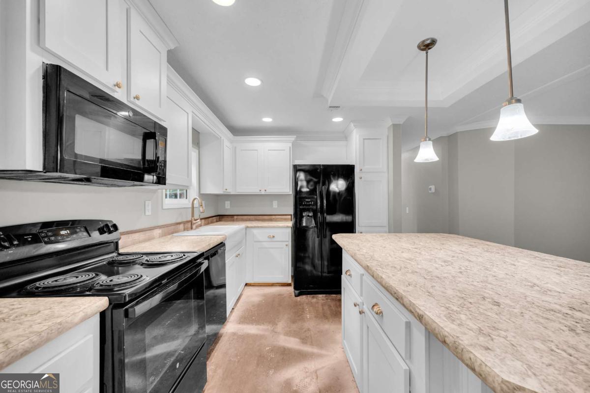 81 Jarrett Lane Gillsville GA 30543