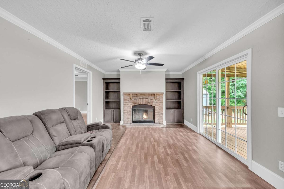 81 Jarrett Lane Gillsville GA 30543