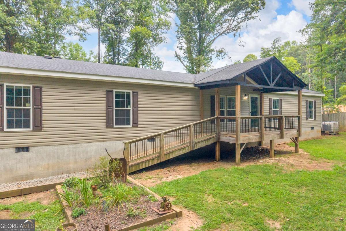 81 Jarrett Lane Gillsville GA 30543