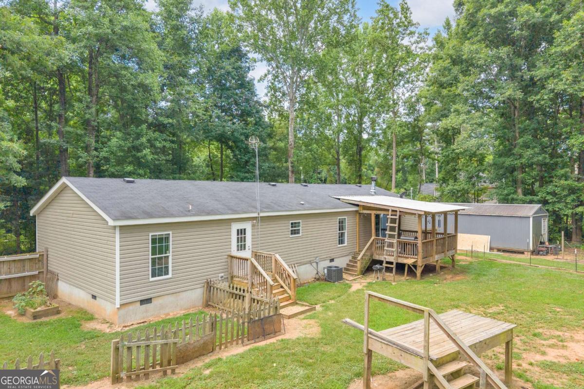 81 Jarrett Lane Gillsville GA 30543