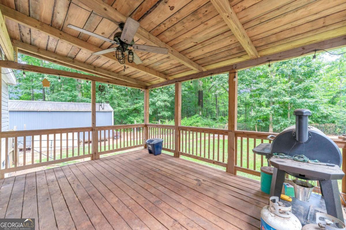 81 Jarrett Lane Gillsville GA 30543