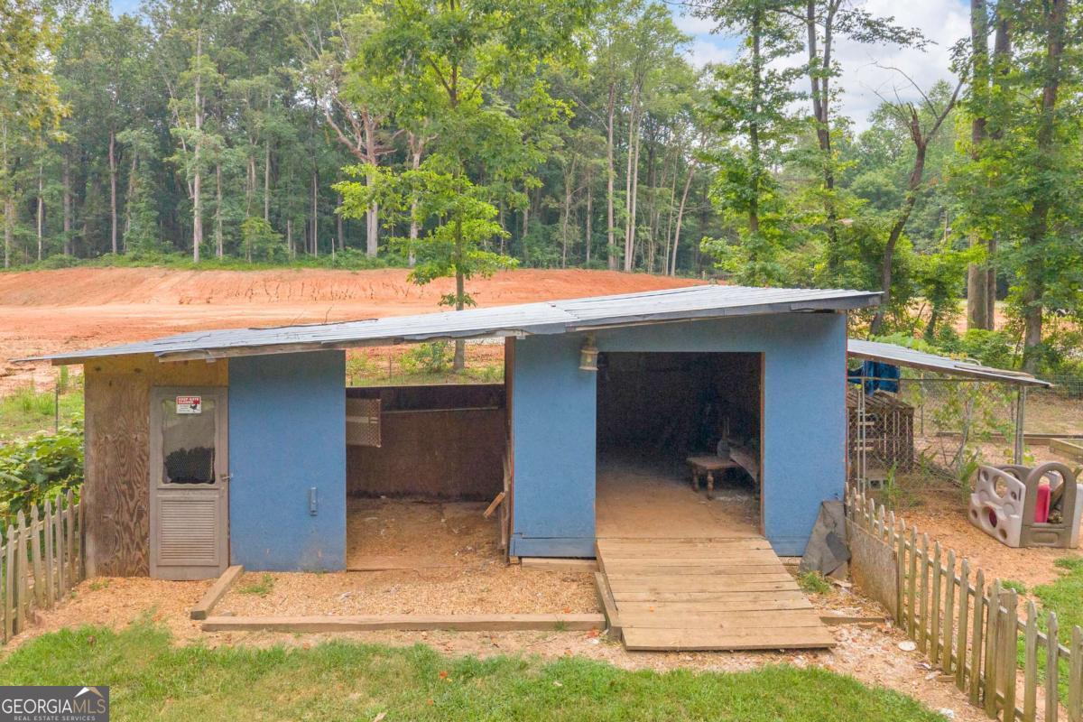 81 Jarrett Lane Gillsville GA 30543