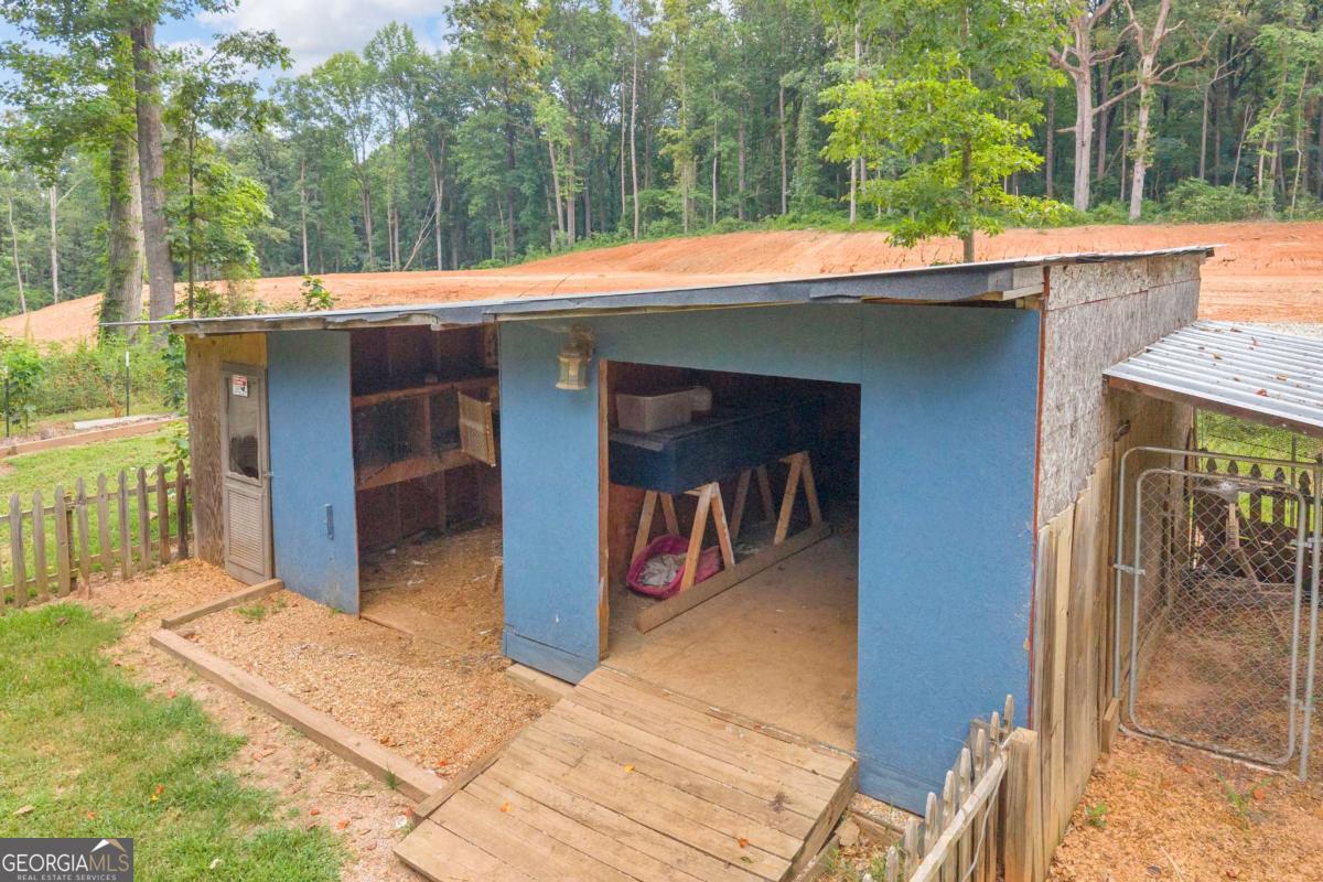81 Jarrett Lane Gillsville GA 30543