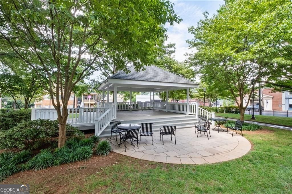 8630 Parker Place Roswell GA 30076