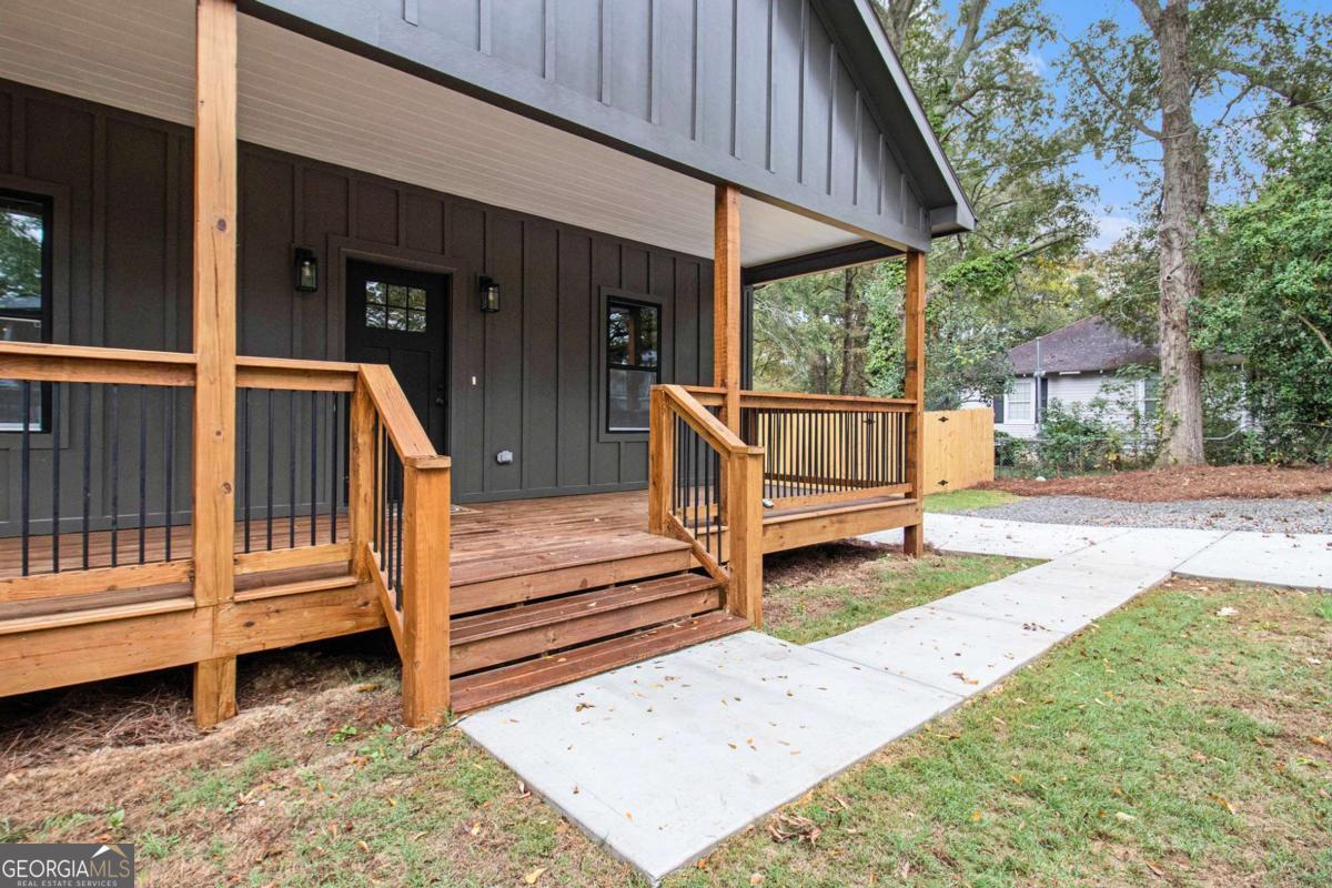 93 Arnco 2nd Street Newnan GA 30263